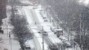 자고 일어나니 설국&hellip;강원 철원에 17㎝&middot;서울 노원에 7㎝ 쌓여