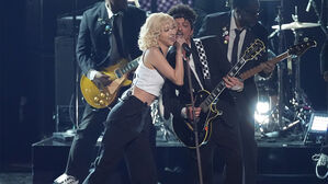 그래미도 "아파트 아파트"&hellip;로제, 브루노 마스와 시상식 포문