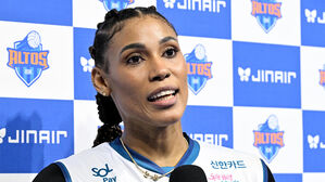 여자배구 실바, 시즌 800득점 돌파&hellip;3연속 득점왕 가시권