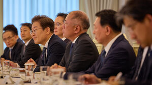 이 대통령 내일 청년 고용 간담회&hellip;이재용 등 주요 그룹 총수 참석