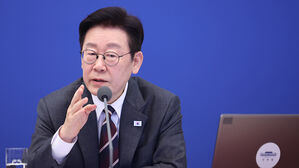 이 대통령 "계란 훔치면 꼭 처벌하던데"&hellip;기업 담합에 "경종 울려야"