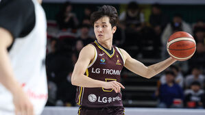선두 LG, KT 완파&hellip;양준석 16점 8어시스트