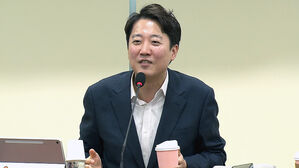 이준석 "그 판엔 안 들어가"&hellip;아수라장 된 국힘 의원총회