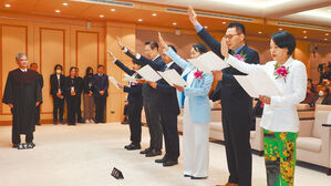 타이완에서 첫 '중 국적' 입법위원 취임&hellip;"국적 포기 신청 거부당해"