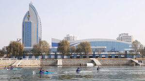 북 대동강에 호화 유람선 '와우봉호'&hellip;선상 결혼식도 가능