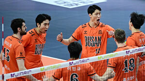 '봄 배구 보인다' OK저축은행, 삼성화재 꺾고 3위 맹추격