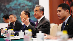 중 왕이 "일방&middot;보호주의 확산에 지역 경제 통합 난관"