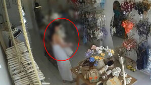 "수영복이 비싸네" 뒤에서 '슥'&hellip;한국 여성들 공개 수배