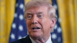 트럼프 이민 정책에 등 돌리는 여론&hellip;'강력 반대' 49%로 껑충