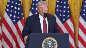 트럼프, '한 달' 시한 거론하며 "합의 불발 시 이란에 충격적 상황"