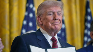 트럼프, 온실가스 규제 근거 폐지&hellip;"최대 규모 규제 완화"