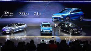 중국, 전기차 내수 판매 2년 만에 감소&hellip;수출은 2배 급증