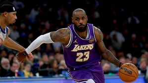 제임스, NBA 최고령 트리플더블&hellip;41세 44일