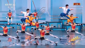 취권&middot;댄스&middot;콩트까지 척척&hellip;중국, 갈라쇼서 '로봇 굴기' 과시