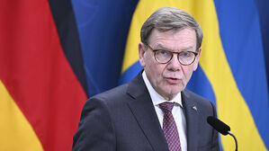 "말로만 '자립' 말고 국방비 늘려야"&hellip;독, 프랑스에 일침