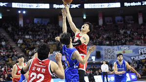 프로농구 SK, 삼성 꺾고 5연승 질주&hellip; 단독 2위 도약