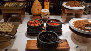 손님 대부분이 중국인인데&hellip;"모든 메뉴가 한식" 인기 폭발