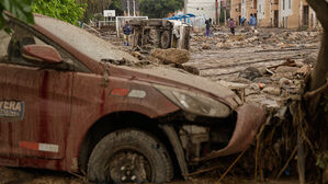 페루서 수재민 태운 군용 헬기 추락&hellip;"15명 전원 사망"