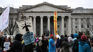 미 법원, '송유관 반대시위' 그린피스에 "5천억원 배상하라"