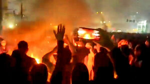 반정부 시위로 균열&hellip;대미 협상 실패로 위기