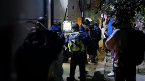 "한국대사관입니다" 긴박한 연락&hellip;1200㎞ 탈출 해냈다