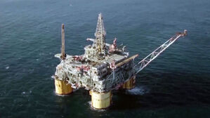 국제유가 10% 급등&hellip;브렌트유 다시 100달러 돌파