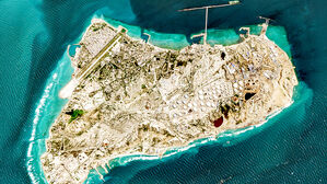 미군 "하르그 섬 기뢰 저장시설, 벙커 등 군사시설 90곳 타격"