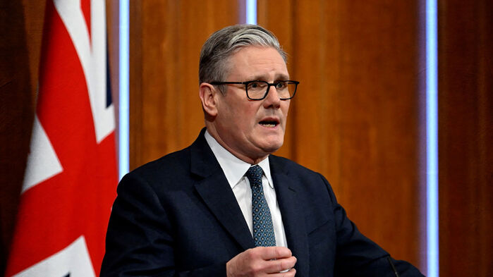 UK Labour Heavyweight Wins By-Election Landslide, Posing Threat to PM Starmer