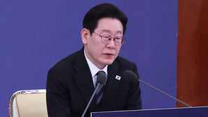 '중복상장' 원칙적 금지&hellip;"주식 판 돈 왜 모레 주나"