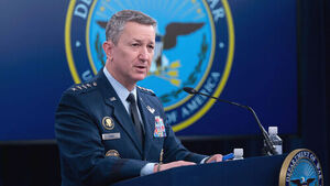 "미국, 호르무즈 외 해상서 이란 연계 선박 며칠내 나포 준비"