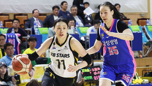 여자농구 대표 슈터 강이슬, 연간 4억 2,000만 원에 우리은행 이적