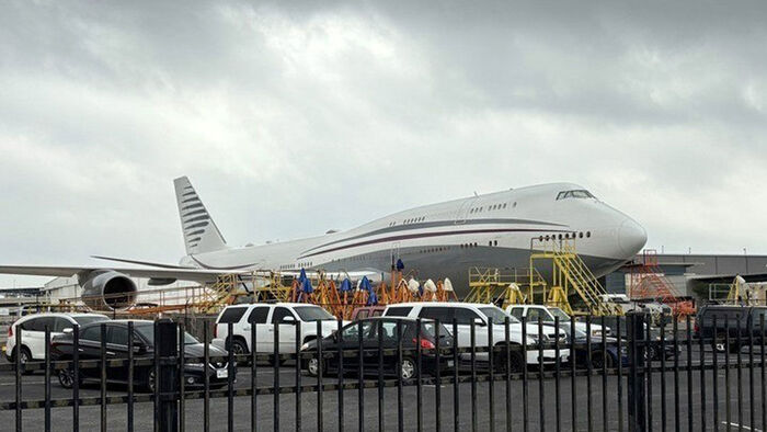 "Only a Fool Would Refuse": Trump Unveils New $600 Billion Qatar-Gifted Presidential Jet Under Guise of Meeting Troops