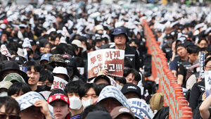"이익 1%는 고루 나누자" 놓고 삼성전자 노조간 내분 최고조