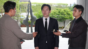 대검 나온 박상용 검사&hellip;"신문고 두드리는 심정으로 소명 기회 원해"