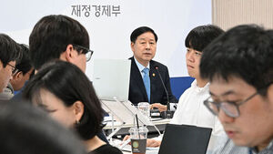 구윤철 "코스피, 선진국 비해 아직 낮은 수준&hellip;금투세, 시장 여건 조성 시점에 검토"