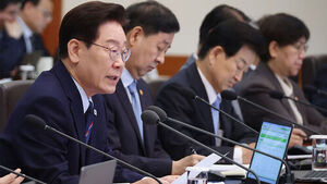 이 대통령 "적극 재정, 민생 민생경제에 동력"&hellip;'포퓰리즘적 긴축재정론' 비판