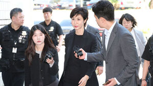 '세기의 재산 분할' 조정기일 노소영 출석&hellip;최태원은 불출석