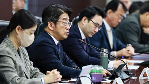 최고가격제 이후 휘발유 3%&middot;경유 8% 국내 소비 감소