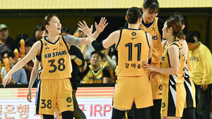여자농구 김진영, 신한은행 잔류&hellip;WKBL 2차 FA 협상 마무리