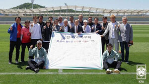 축구 원로들, 북중미 월드컵 앞둔 대표팀에 응원 메시지 전달