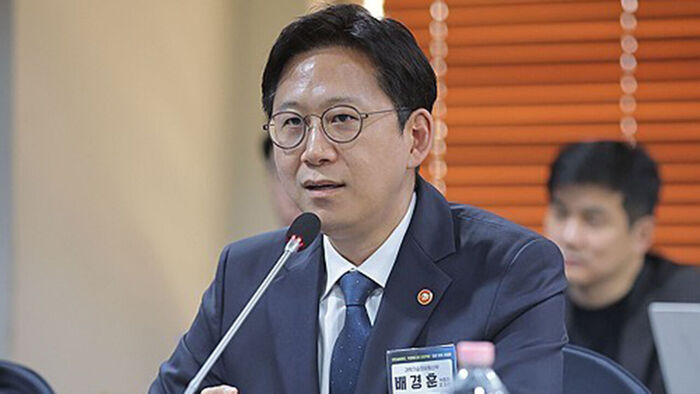 Deputy Prime Minister Bae Gyeong-hun Meets Jensen Huang: "Pushing for Korea's Leap in Physical AI"