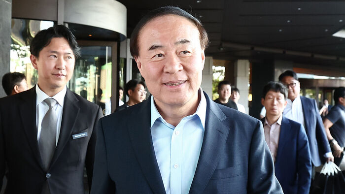 Samsung's Jun Young-hyun Meets Jensen Huang, Discusses Long-Term Cooperation Including HBM4E and HBM5