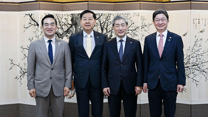 Economic Policy Chiefs Agree to Cooperate on Public Livelihood Stability Amid Financial Volatility