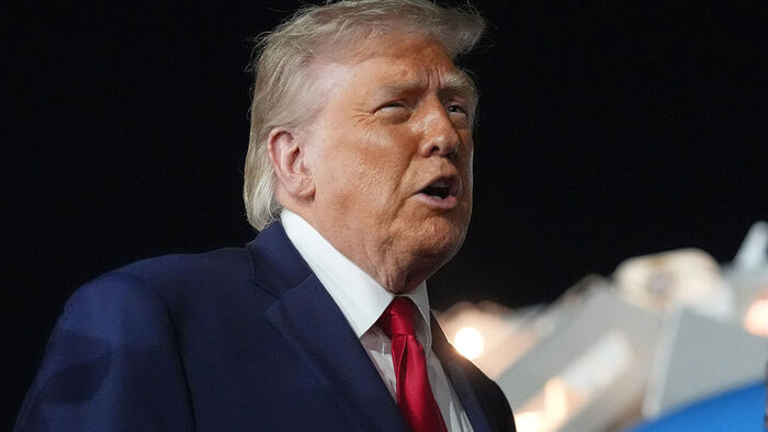 Trump Says He Is Close to Ordering Airstrikes on Iran's Power Plants and Bridges as Negotiations Stall