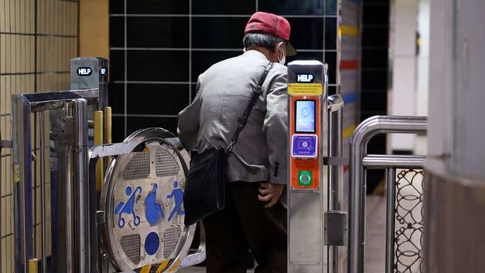 Aging Population Drives Seoul Metro Deficit; Free Ride Losses Surge 70% in 5 Years