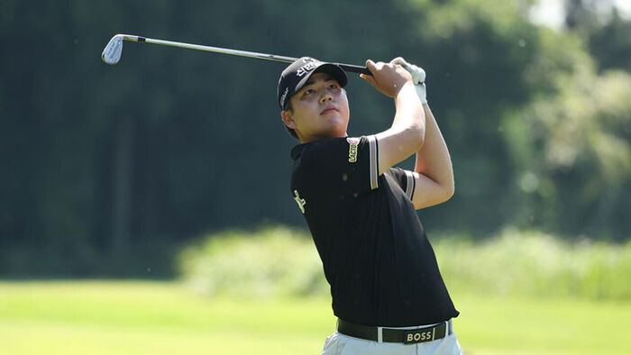 Jang Yu-bin Leaps to Lead in KPGA Classic Round 2, Eyes First Win in 20 Months