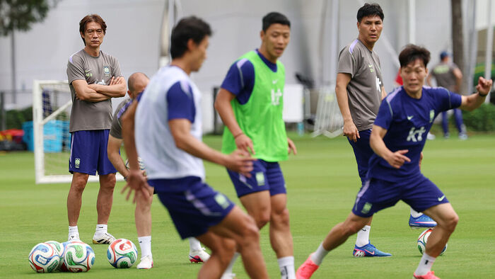 South Korean National Football Team Begins Training for Mexico Match in the Rain