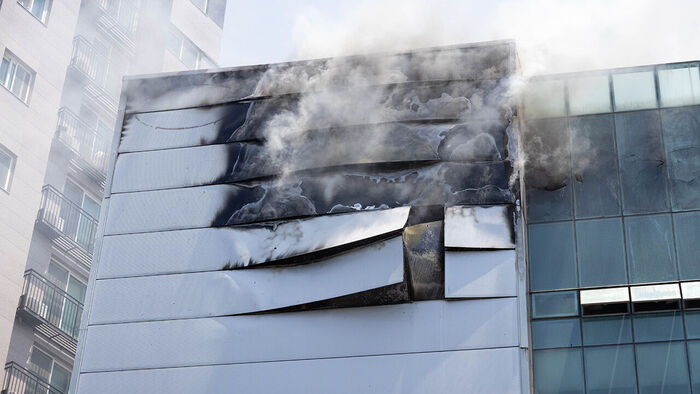 Fire at Car Service Center in Dobong-gu, Seoul; 8 Suffer Minor Injuries Including Smoke Inhalation
