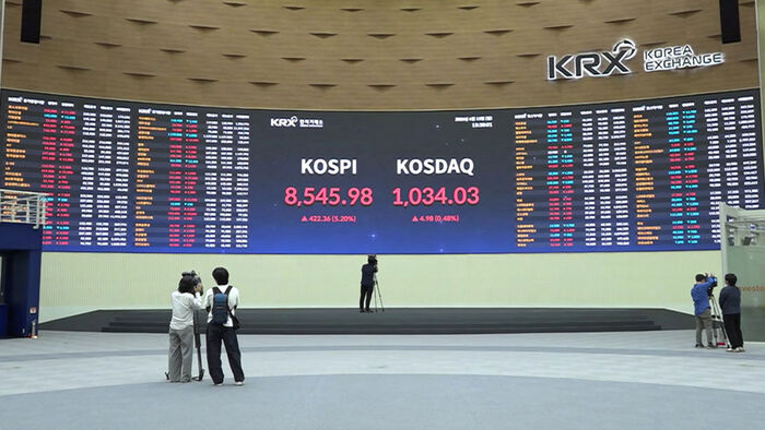 De Facto End to Hostilities After 106 Days; KOSPI Jumps