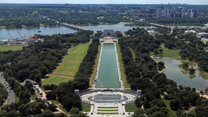 "Not the Right Color": Trump's Blue Reflecting Pool Covered in Algae